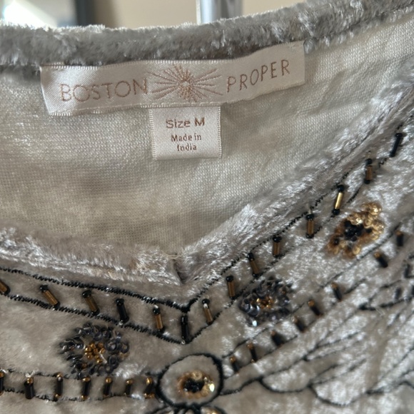 Women’s top - Picture 2 of 3